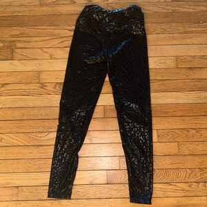 Women’s cheetah print leggings size small color, black